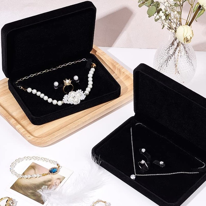 Gifting a Jewelry Gift Set