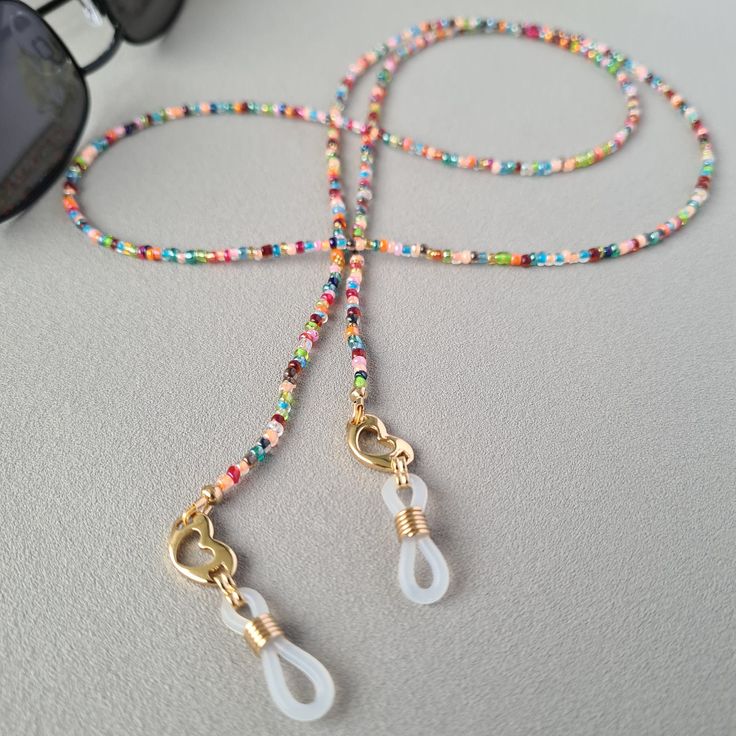 stylish eyeglass chains